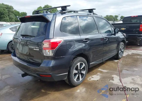 2017 Subaru Forester 2.5I Premium z USA, uszkodzony, nr VIN JF2SJAEC6HG582981